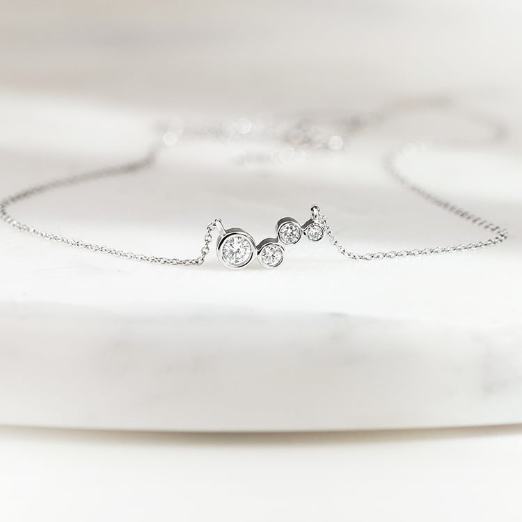 Moderný strieborný náhrdelník s diamantmi Viola 161350