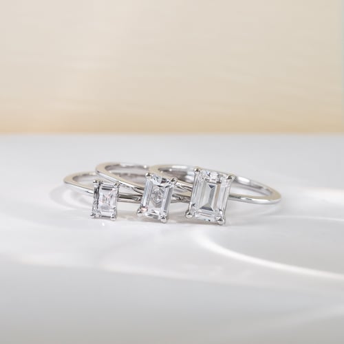 Zásnubný prsteň s emerald diamantom Olson