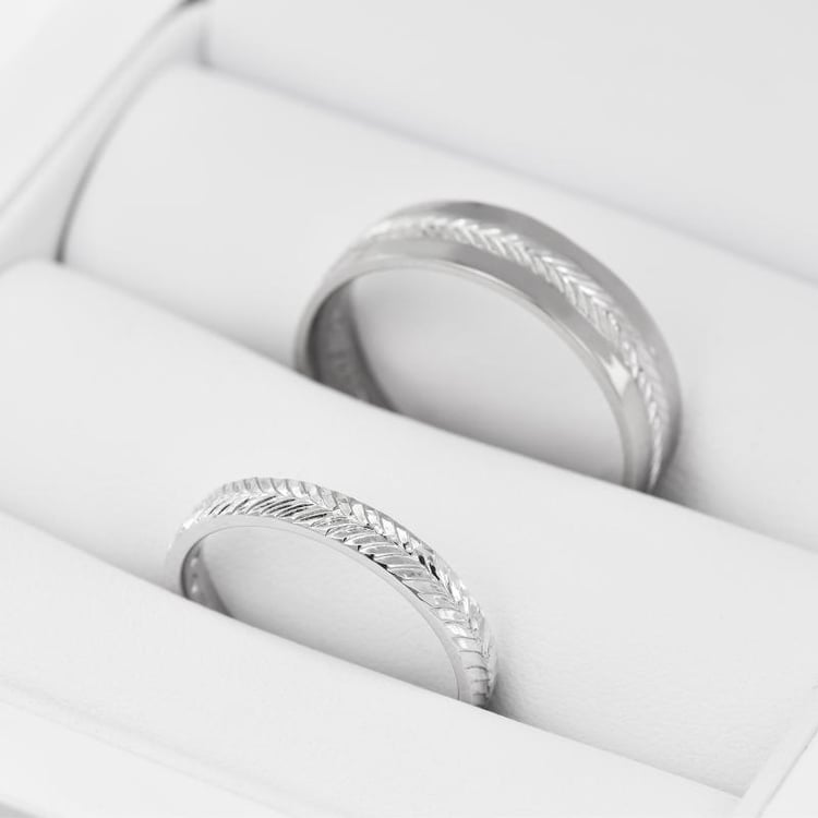 Zlaté svadobné obrúčky s gravírom Rahman 28957