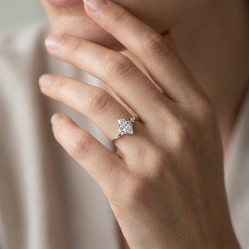 Zásnubný prsteň s lab-grown diamantmi Joanna
