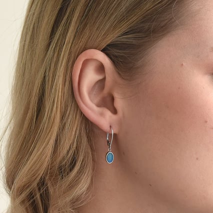 Zlaté visiace náušnice s modrými opálmi Louis