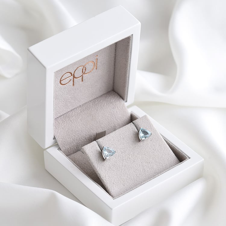 Náušnice s modrými topásmi 78715