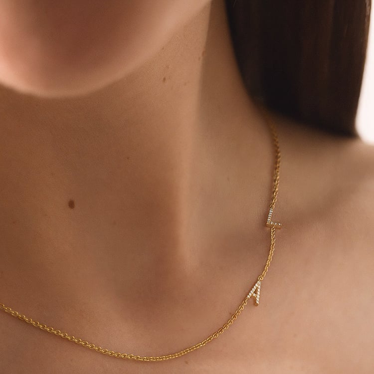 Náhrdelník s 2 písmenkami a lab-grown diamantmi Lupe 152784