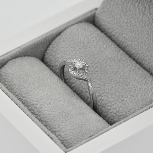 Prsteň s lab-grown diamantmi Krell