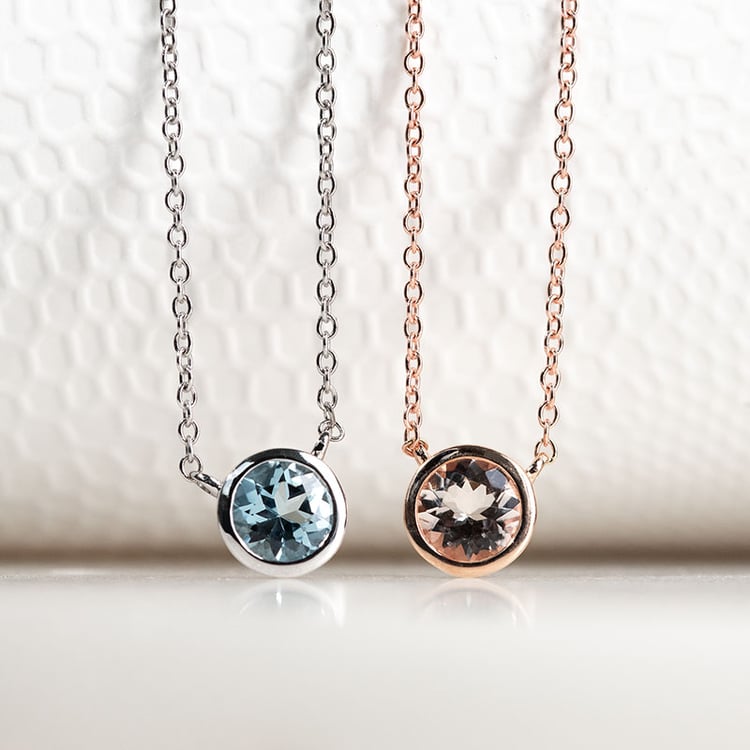 Strieborný náhrdelník s morganitom Hadley 132051