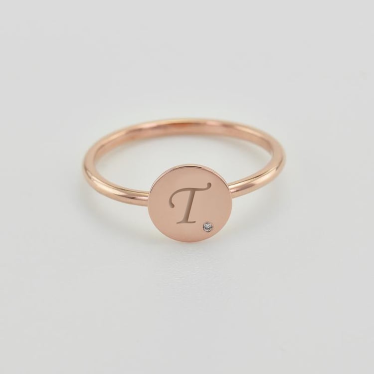 Zlatý prsteň s diamantom a gravírom písmena Amisch 115182