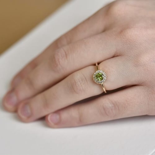 Zásnubný prsteň s olivínom a diamantmi Vale