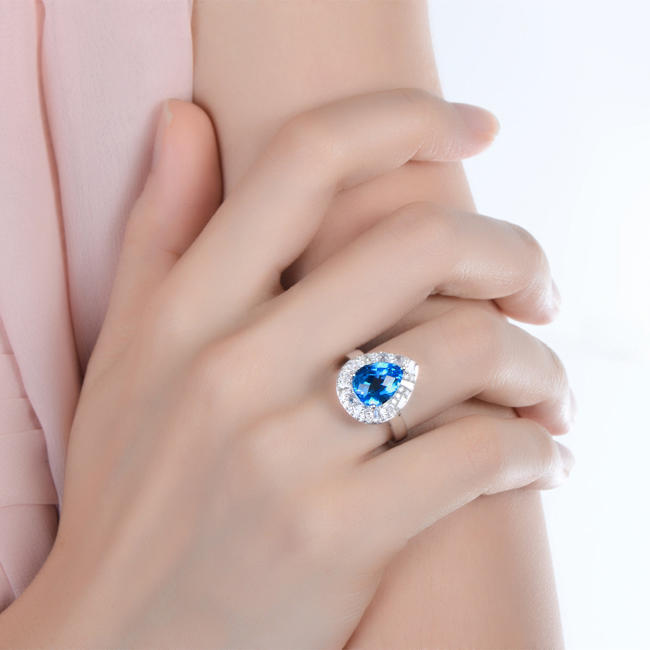 Topásový zlatý prsteň Evani 10028