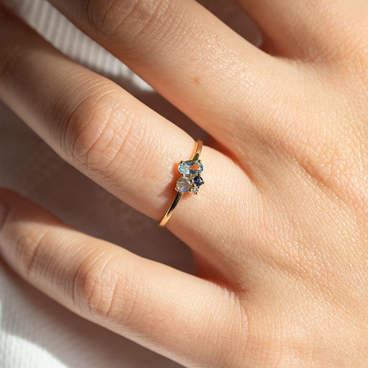 Cluster prsteň s akvamarínom, labradoritom, zafírom a diamantom Merche 145088