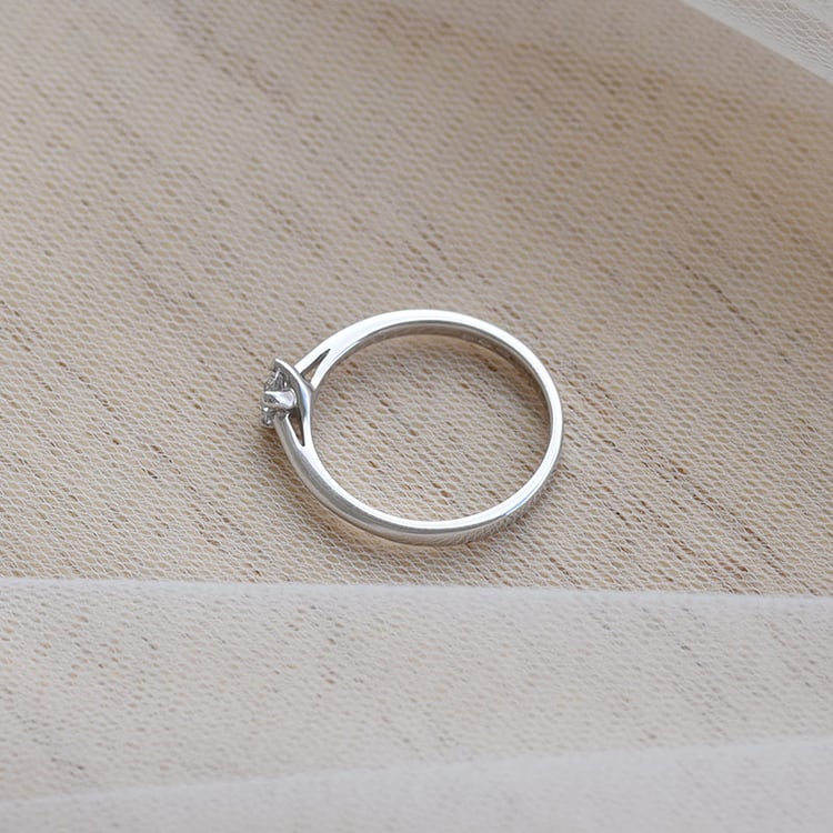 Platinový zásnubný prsteň s GIA certifikovaným diamantom Katya 120684