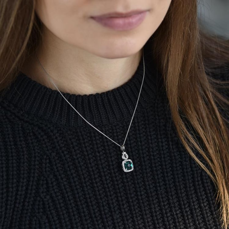 Zlatý prívesok so smaragdom 36681