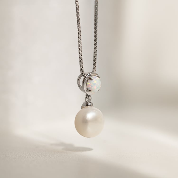 Strieborný perlový prívesok s lab-grown opálom Romney 143915