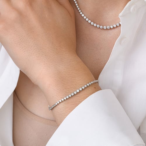 Elegantný zlatý náramok s diamantmi Sonja