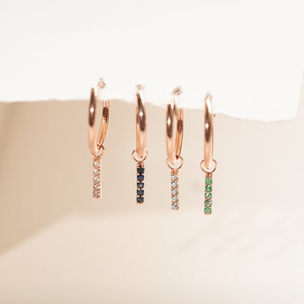 Zlaté visiace náušnice s modrými zafírmi Christy