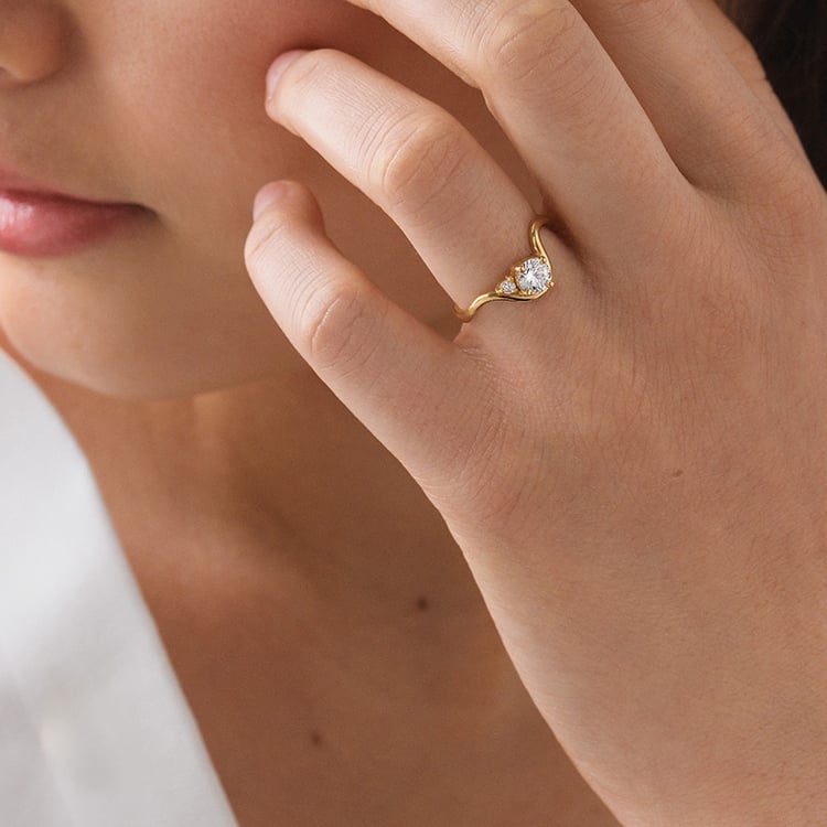 Zvlnený zásnubný prsteň 154993