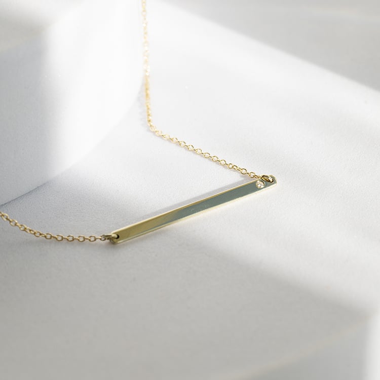 Jemný strieborný náhrdelník s diamantom Charena 146171