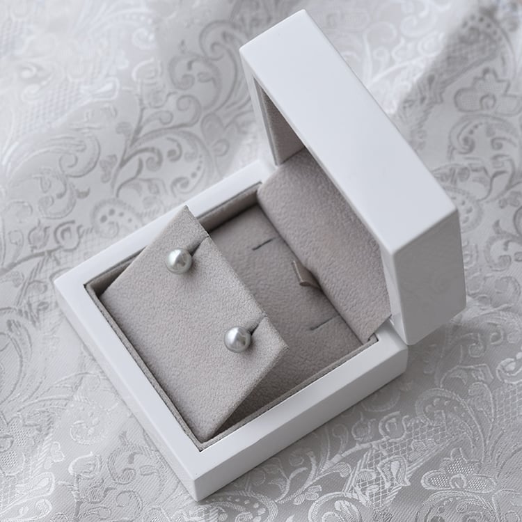 Napichovacie náušnice s perlami 63788