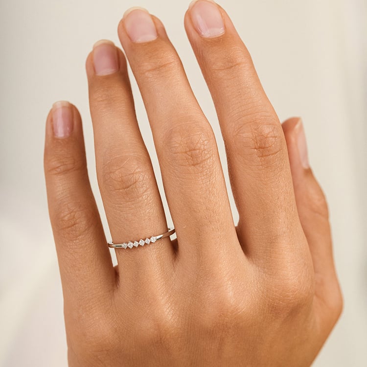 Minimalistický prsteň zo striebra s lab-grown diamantmi Casper 162802