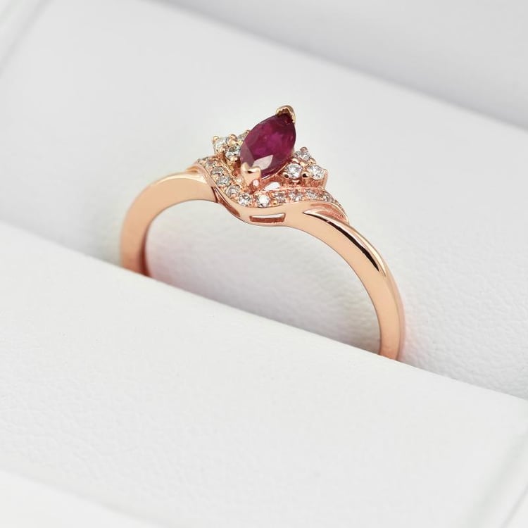 Prsteň s rubínom 21753