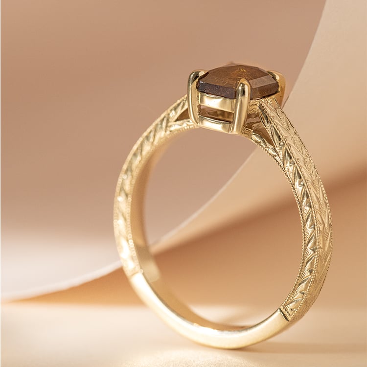 Ručne rytý prsteň s emerald salt and pepper diamantom Tulia 120281