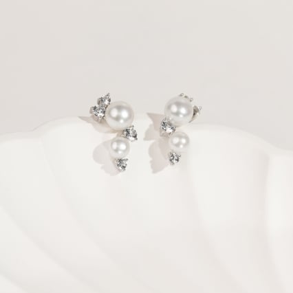 Strieborné perlové náušnice s bielym topásom Anita