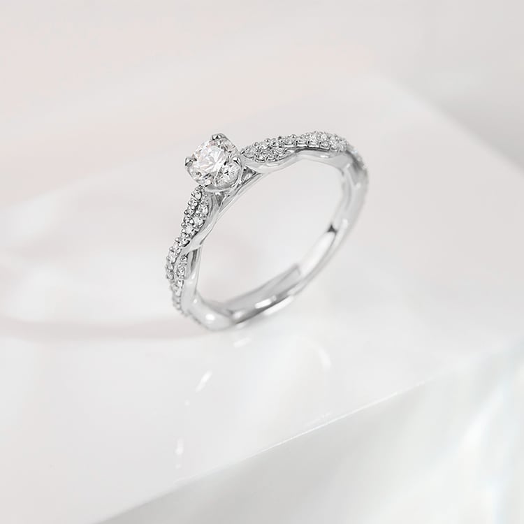 Zásnubný prsteň s prepletanou obrúčkou a certifikovaným lab-grown diamantmi Minna 152665