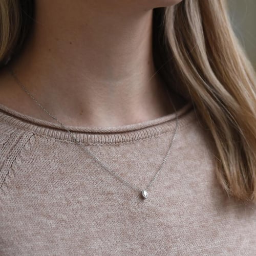Zlatý náhrdelník s 0.25ct GIA certifikovaným marquise diamantom Robert