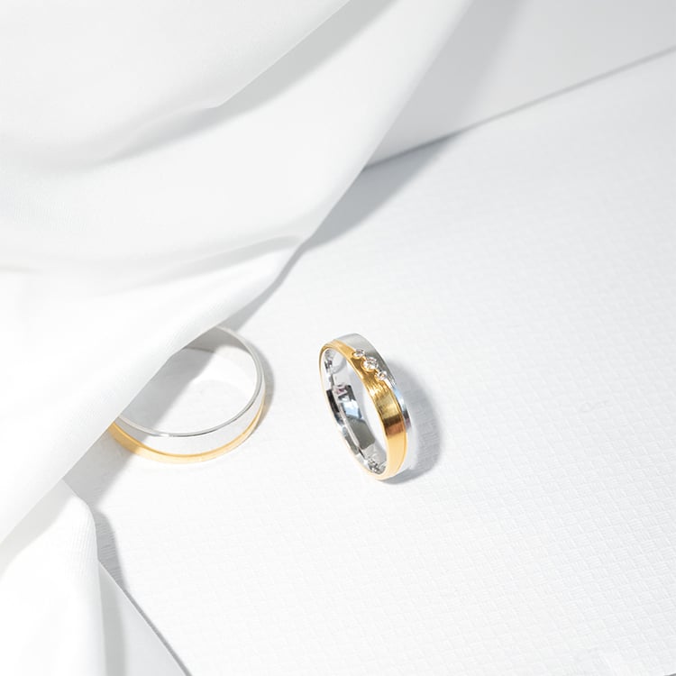 Zlaté svadobné obrúčky s tremi diamantmi Melton 125592