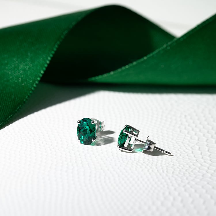 Zlaté náušnice s oválnymi smaragdmi Jalia 130467