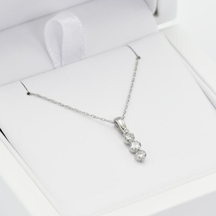 Diamantový náhrdelník 11702