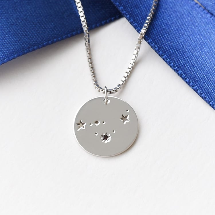 Zlatý prívesok so súhvezdím a drahokamom 90038