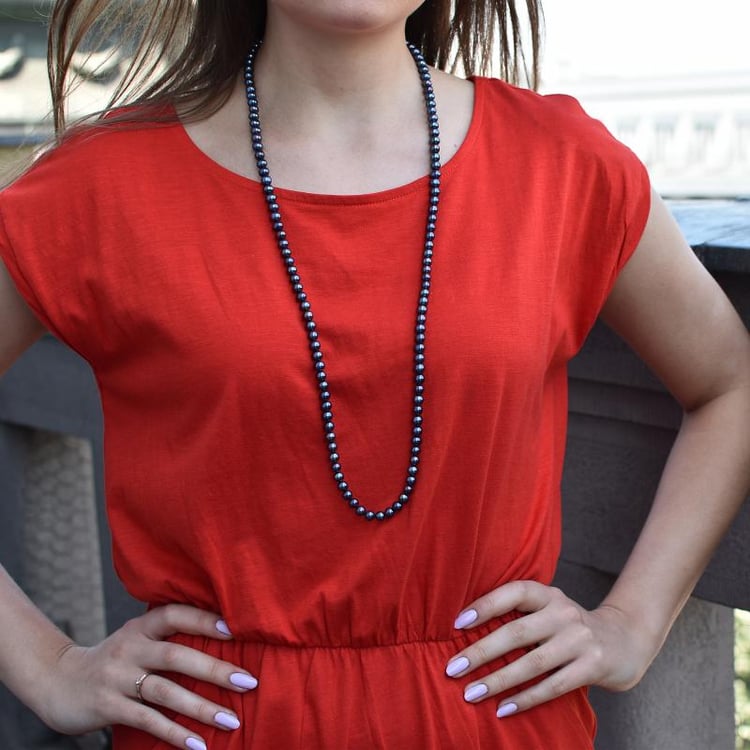 Zlatý náhrdelník s čiernymi perlami 30678