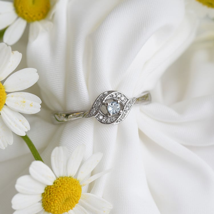 Zlatý akvamarínový zásnubný prsteň 82231