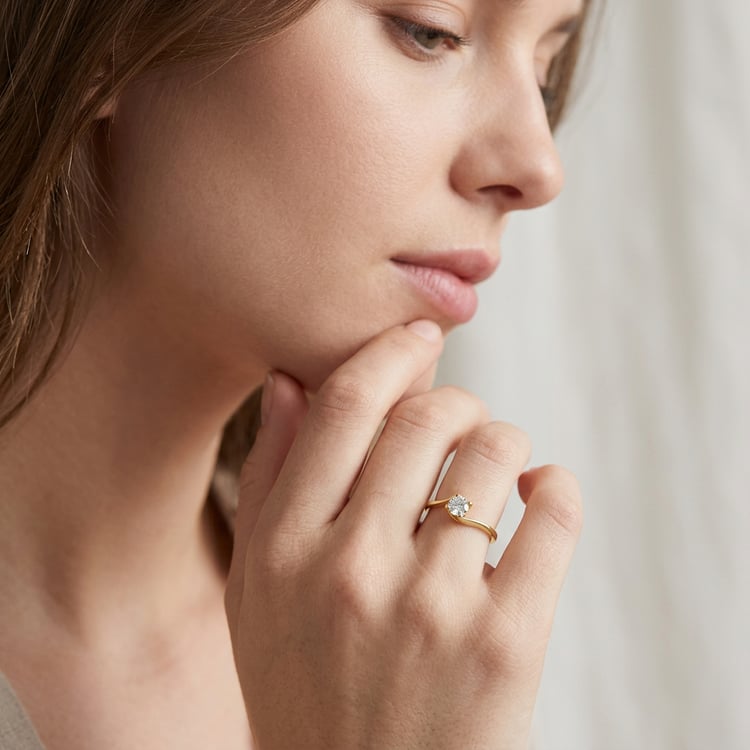 Zásnubný prsteň s 0.4ct IGI certifikovaným diamantom Hariti 169076