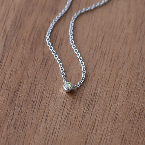 Strieborný minimalistický náhrdelník so žltým diamantom Vieny