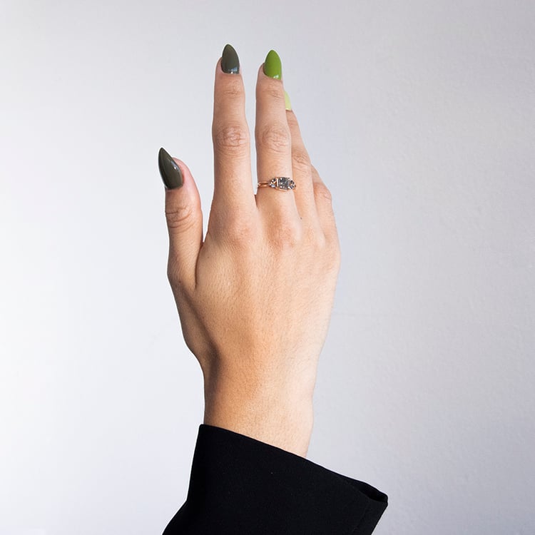 Zlatý prsteň so salt and pepper diamantom a marquise diamantmi Fai 109890