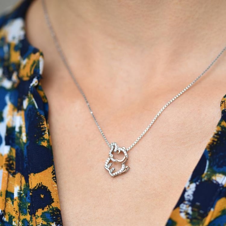 Náhrdelník so zirkónmi v tvare slona 20534