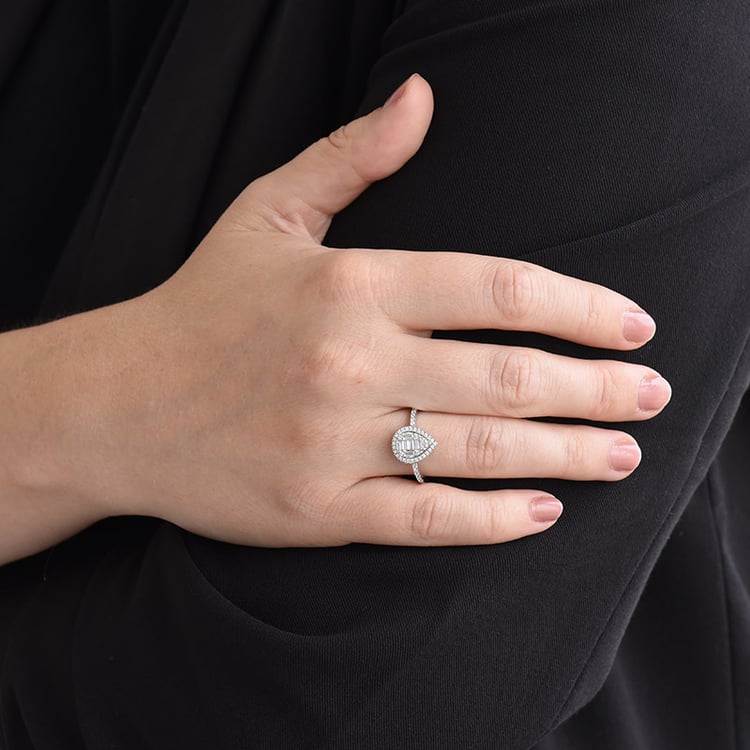 Prsteň s diamantmi zo zlata 85615