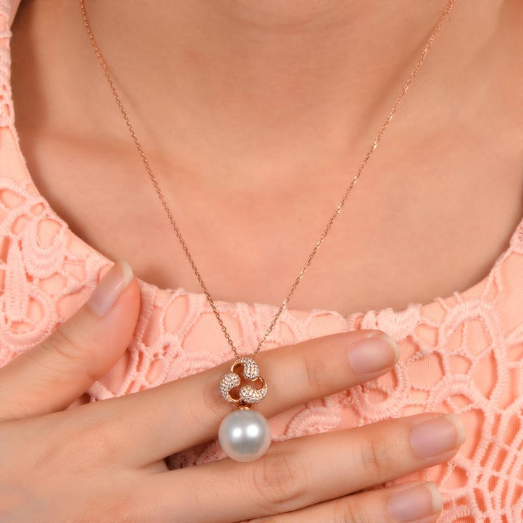 Perlový náhrdelník 10303