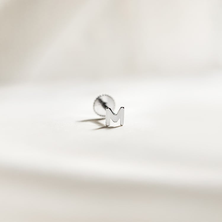 Zlatá náušnica s písmenom Alfabet 153176