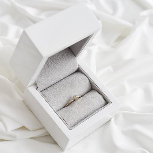 Minimalistický prsteň so salt and pepper diamantom Veljko