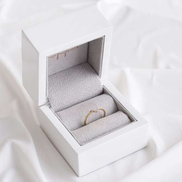 Vykrojený snubný prsteň 93870