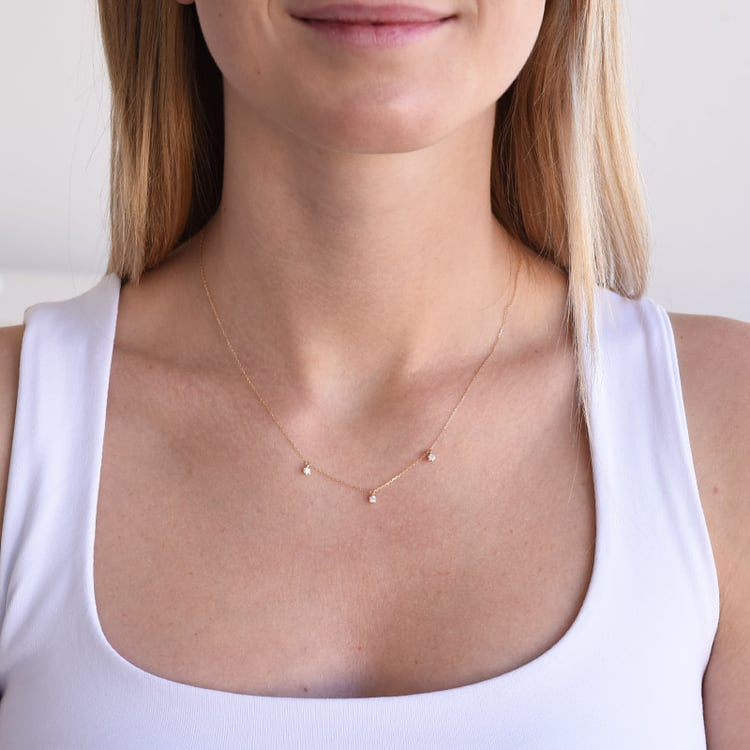 náhrdelník s tromi diamantmi 87067