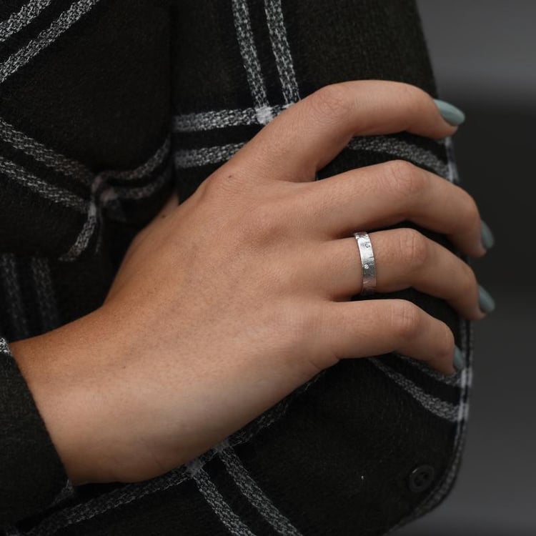 Netradičné dámsky svadobný prsteň 76576