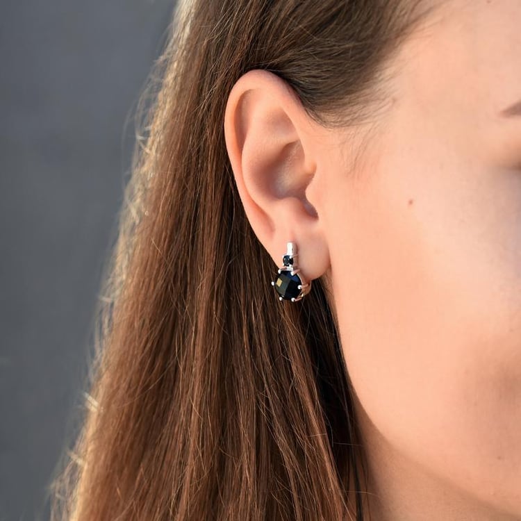 Strieborné visiace náušnice s čiernými ónyxmi 48998