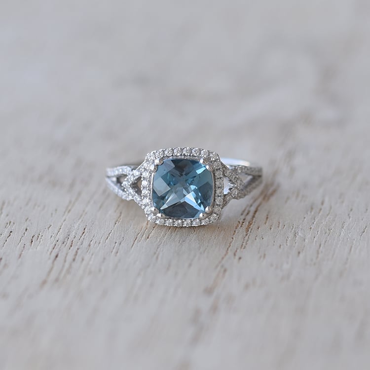 Topazový prsteň so zirkónmi 62036