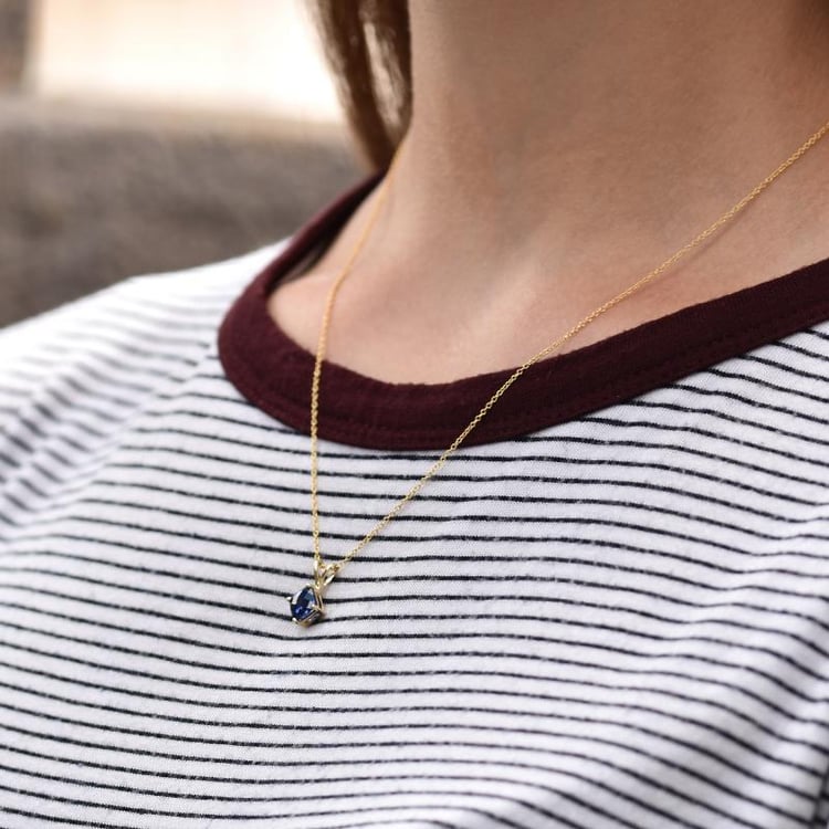 Náhrdelník so zafírom zo zlata 45554