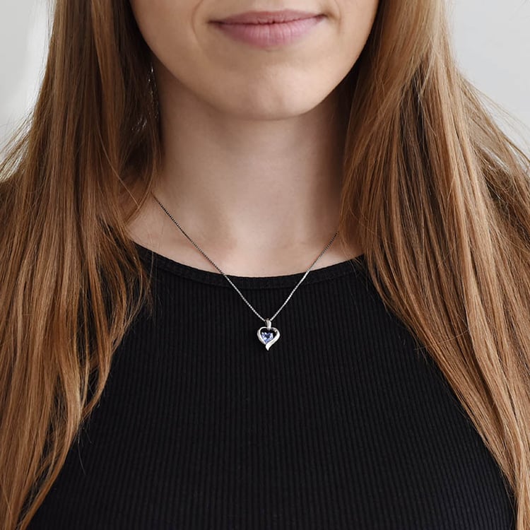 Strieborný prívesok s tanzanitom 88849