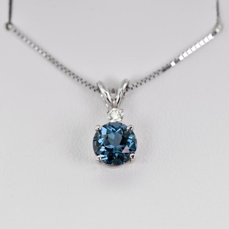 Náhrdelník s topásom 14286