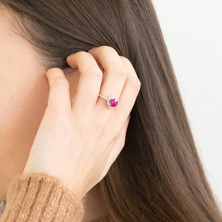 Zlatý prsteň v halo štýle s rubínom a topásmi Lalla 114534